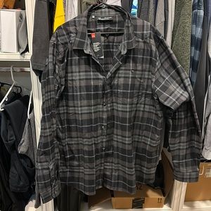 Men’s NWT 3xl Under Armour button up. Smoke free home
